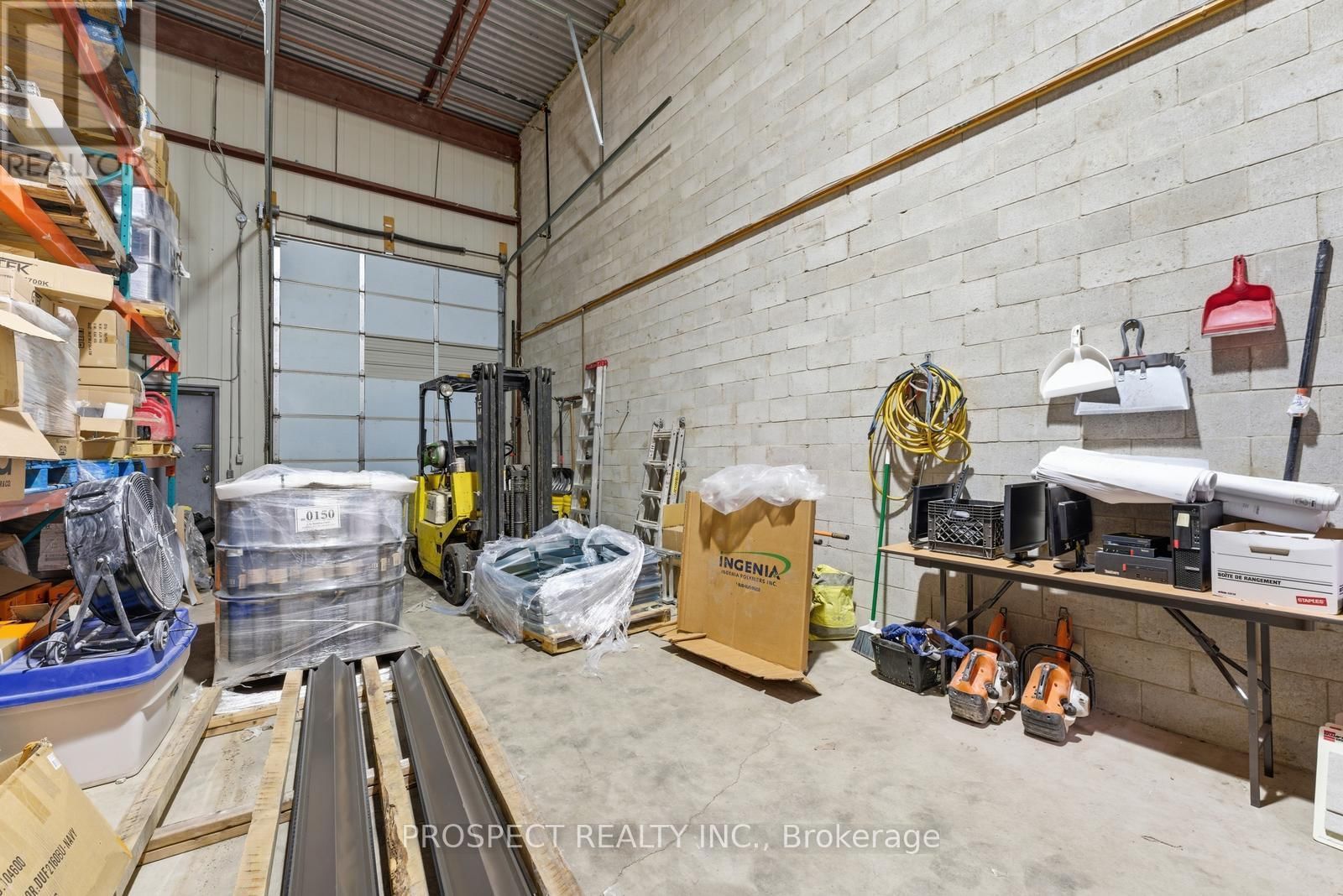 2 - 365 HEALEY ROAD Image 24