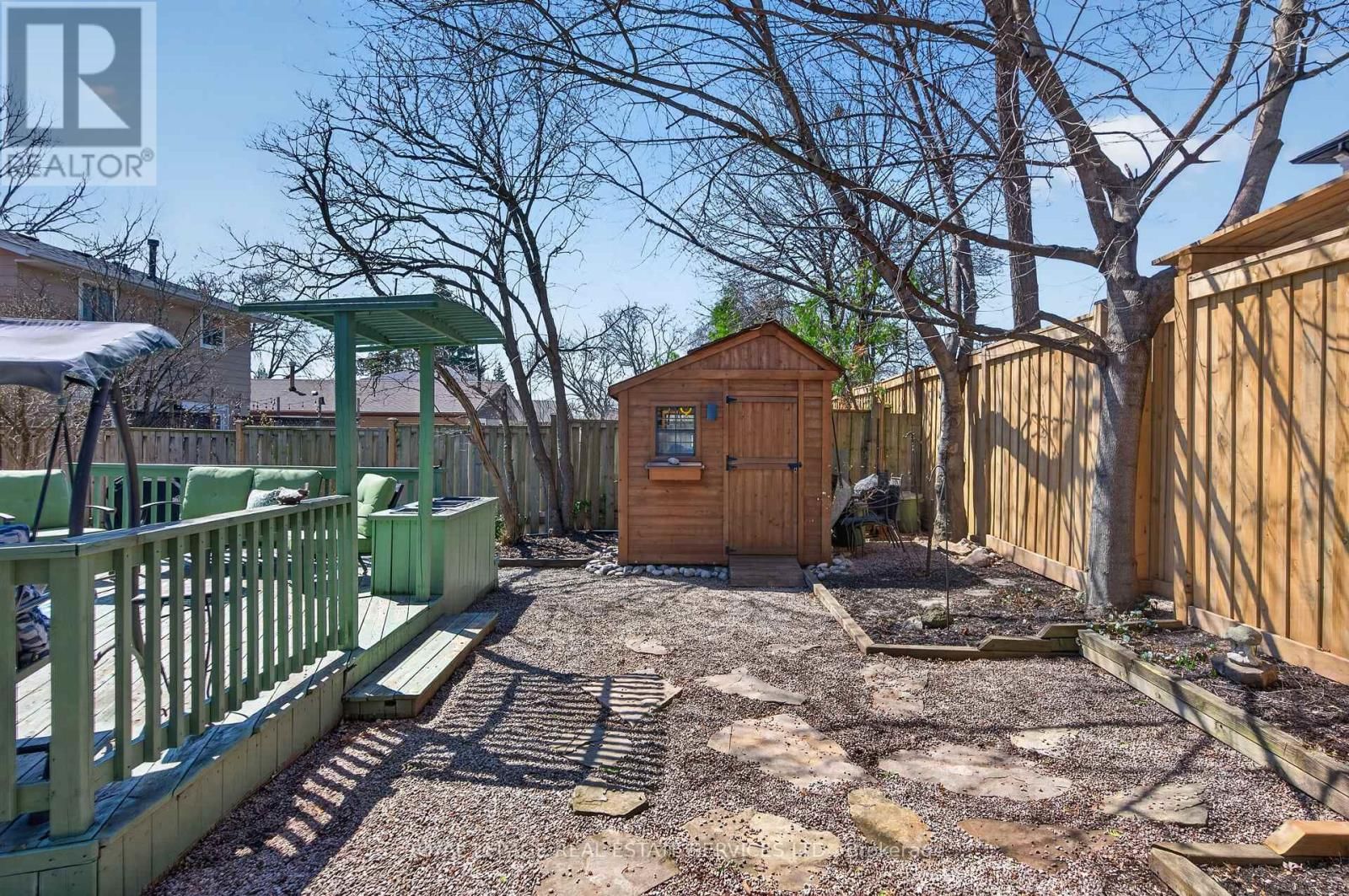 141 OAKDALE DRIVE Image 44