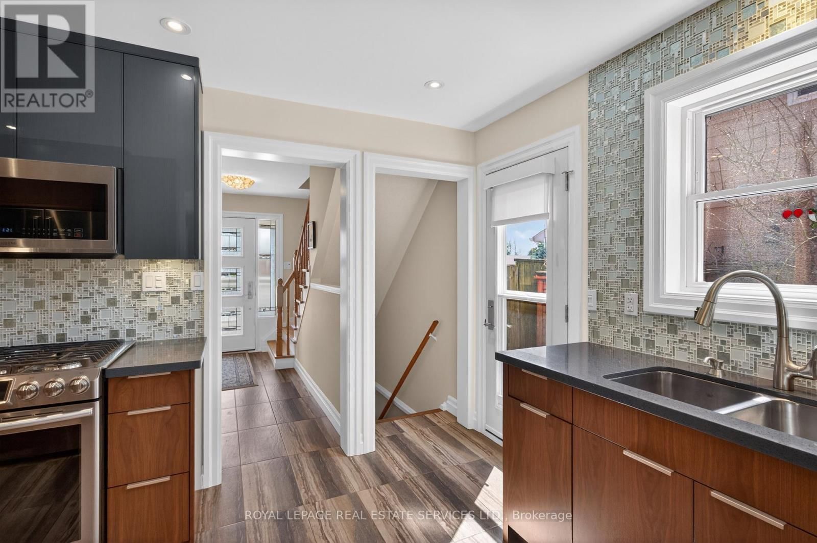 141 OAKDALE DRIVE Image 8