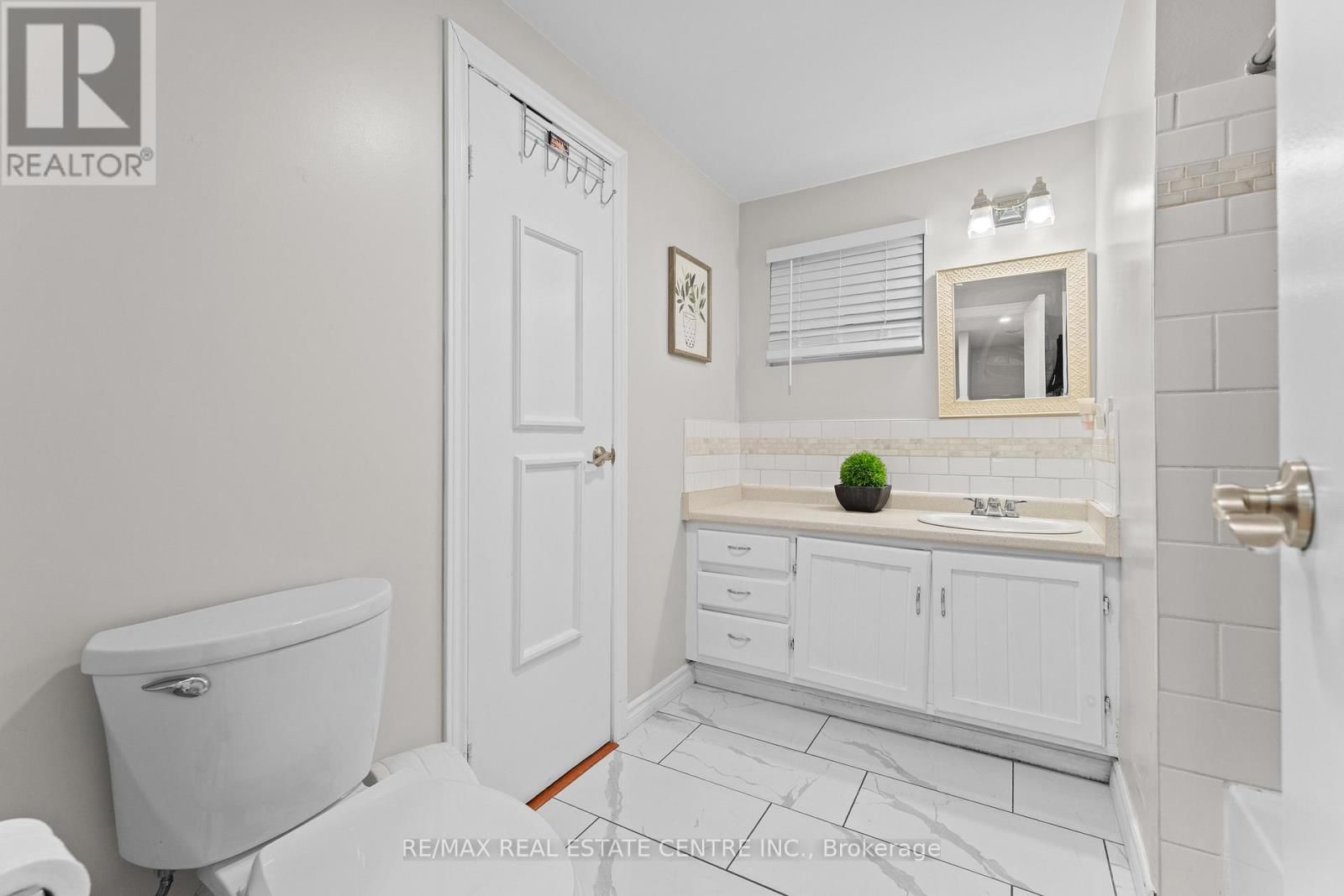 23 JEFFERSON ROAD Image 34