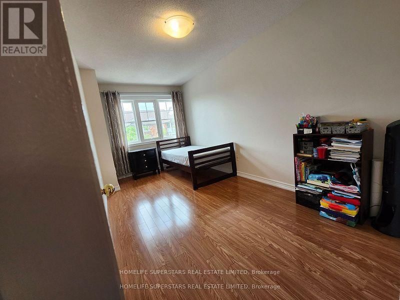 13 ROCKY POINT CRESCENT Image 25