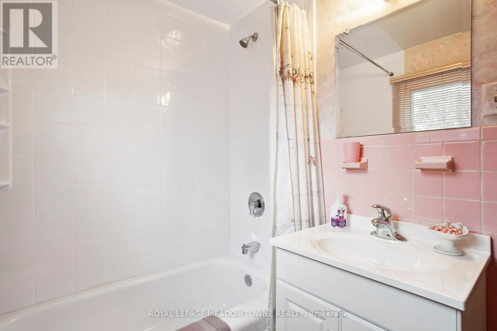 123 VISTA DRIVE WEST Image 16