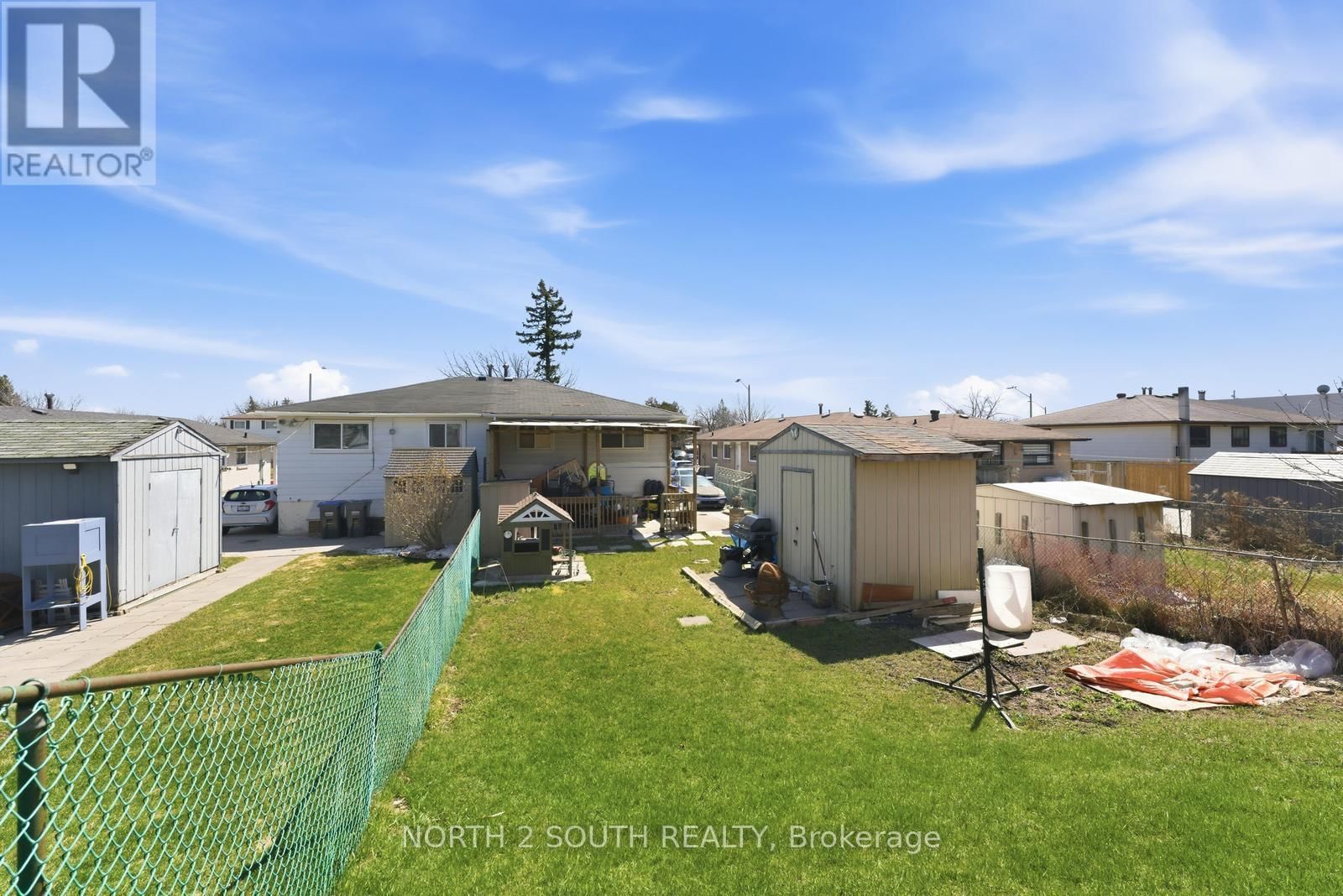 7739 PRIORY CRESCENT Image 41