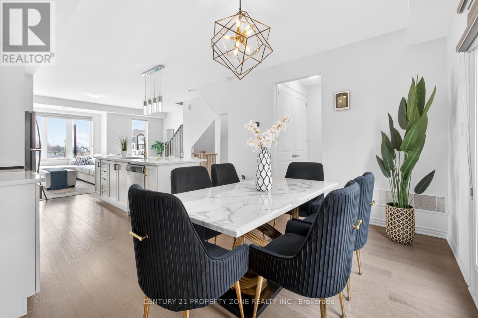 5186 VIOLA DESMOND DRIVE Image 26