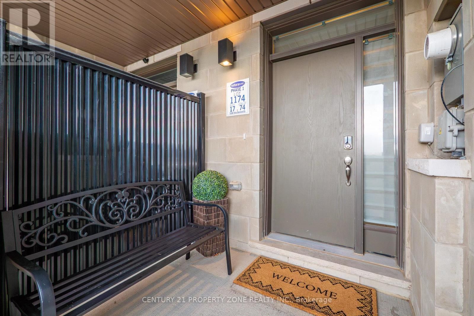 5186 VIOLA DESMOND DRIVE Image 3