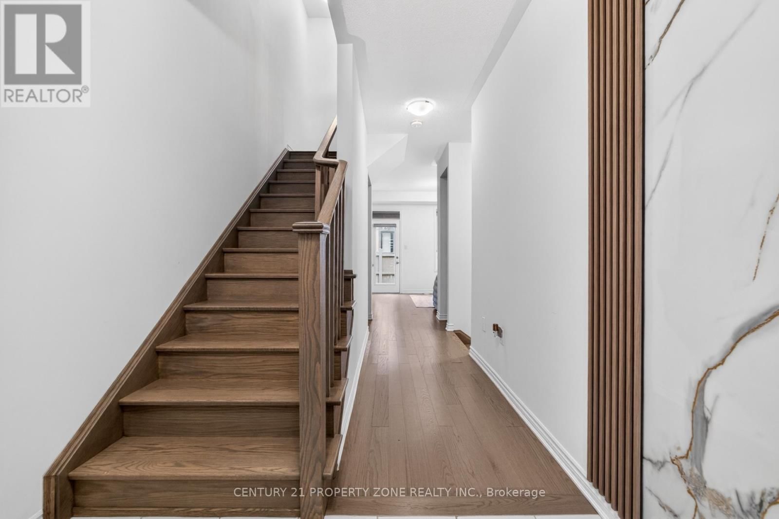 5186 VIOLA DESMOND DRIVE Image 4