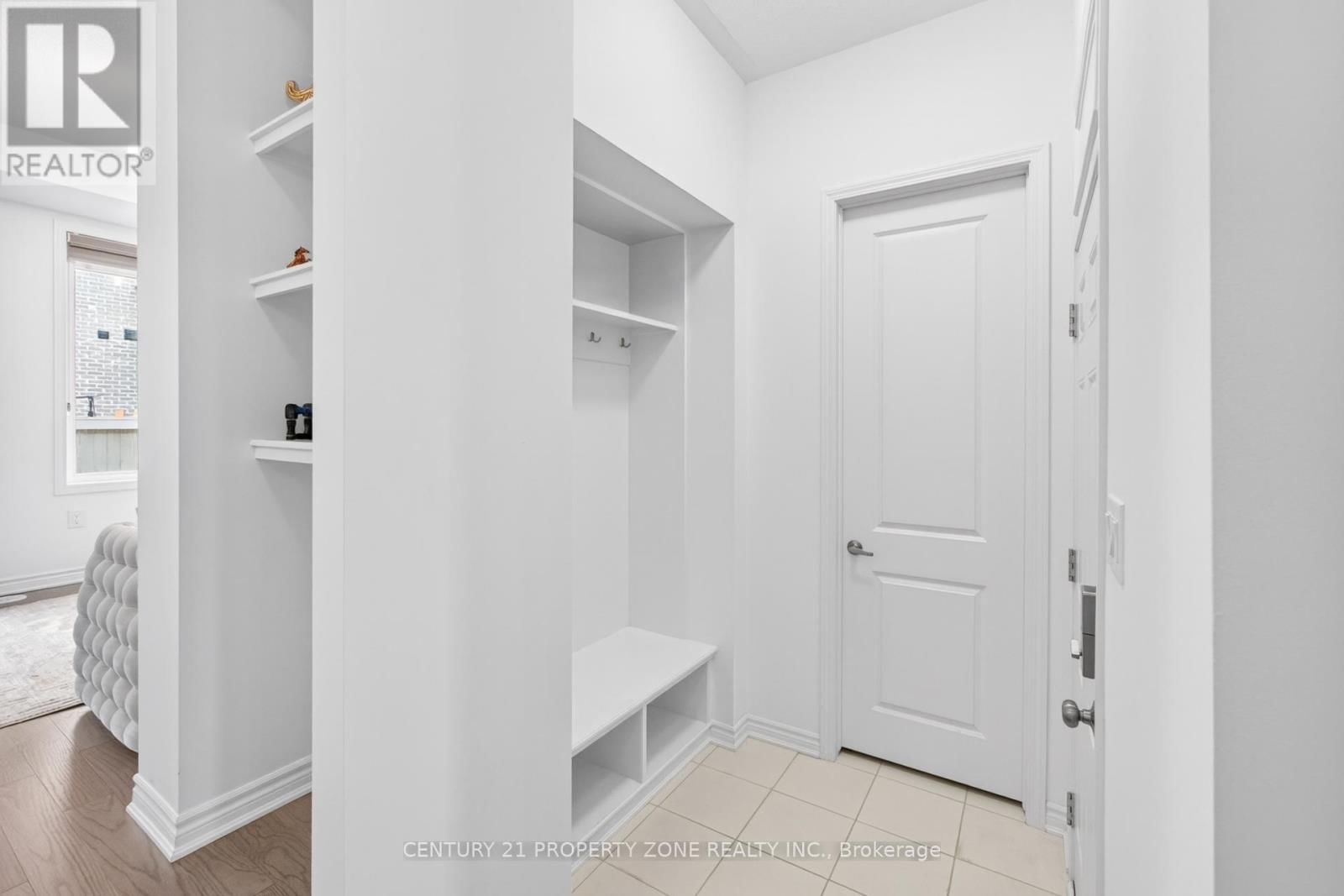 5186 VIOLA DESMOND DRIVE Image 7