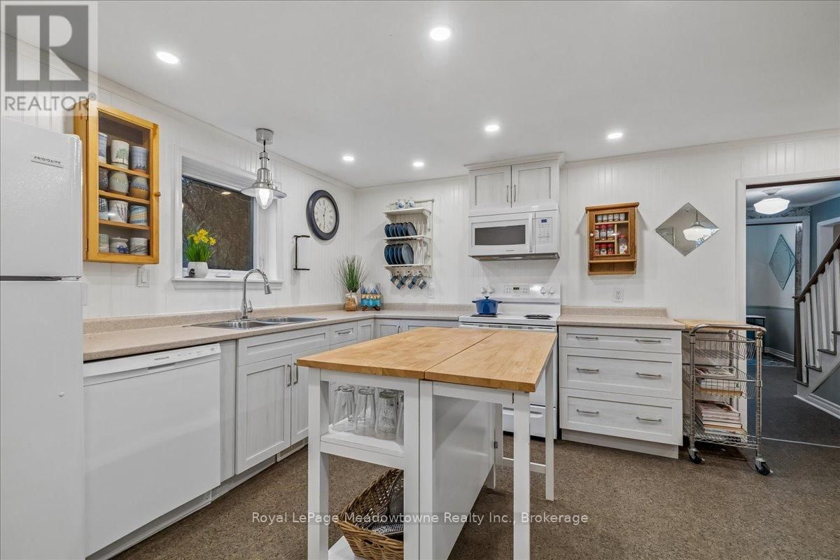 11024 FIRST LINE Image 16