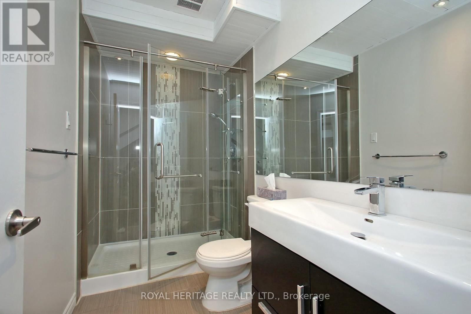 6 - 24 REID DRIVE Image 21