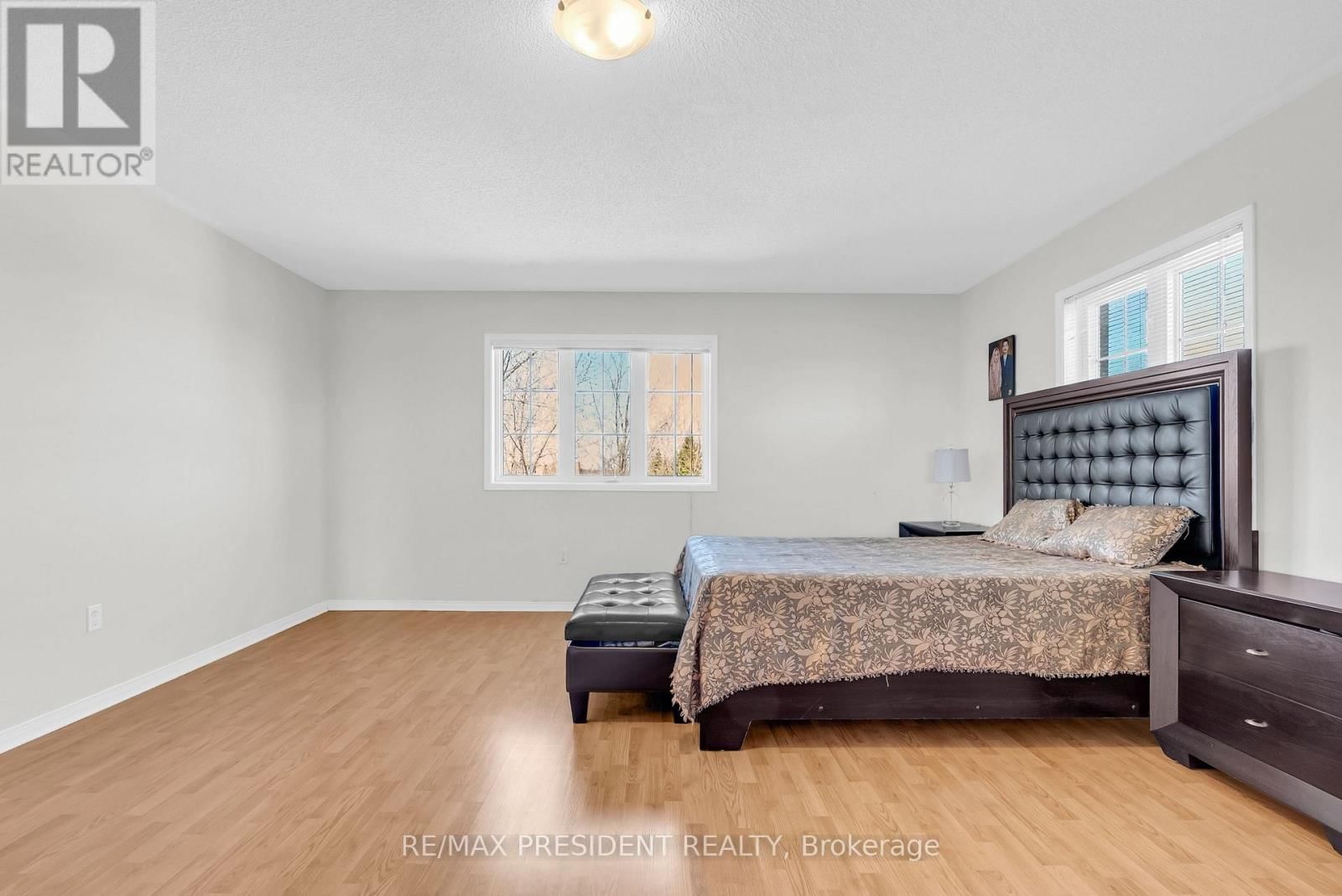 1 CROWN VICTORIA DRIVE Image 24