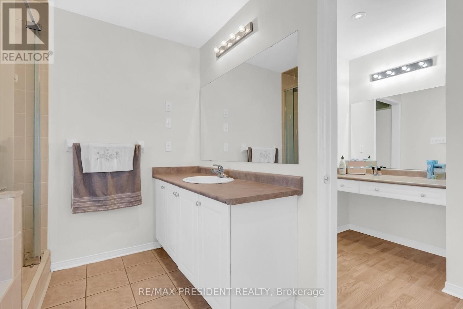 1 CROWN VICTORIA DRIVE Image 27