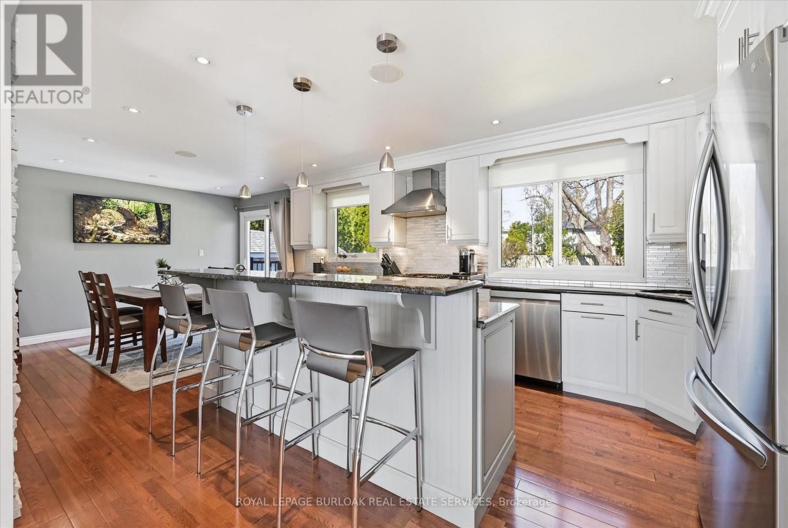 3299 SPRUCE AVENUE Image 11