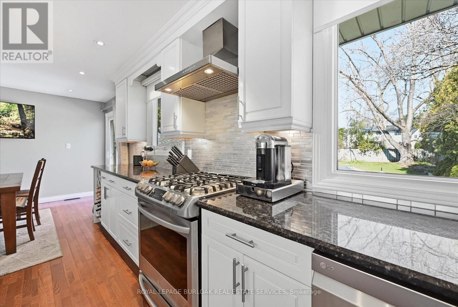 3299 SPRUCE AVENUE Image 13