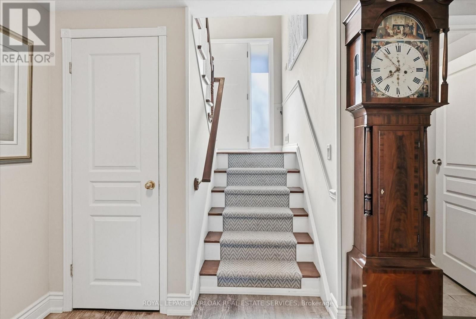 3299 SPRUCE AVENUE Image 26