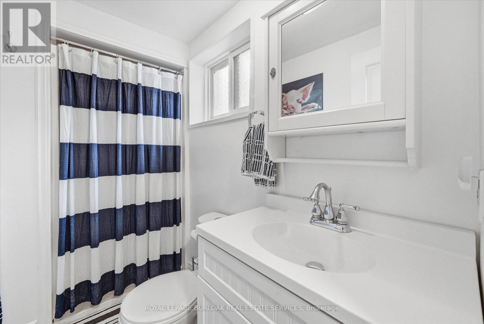 3299 SPRUCE AVENUE Image 35