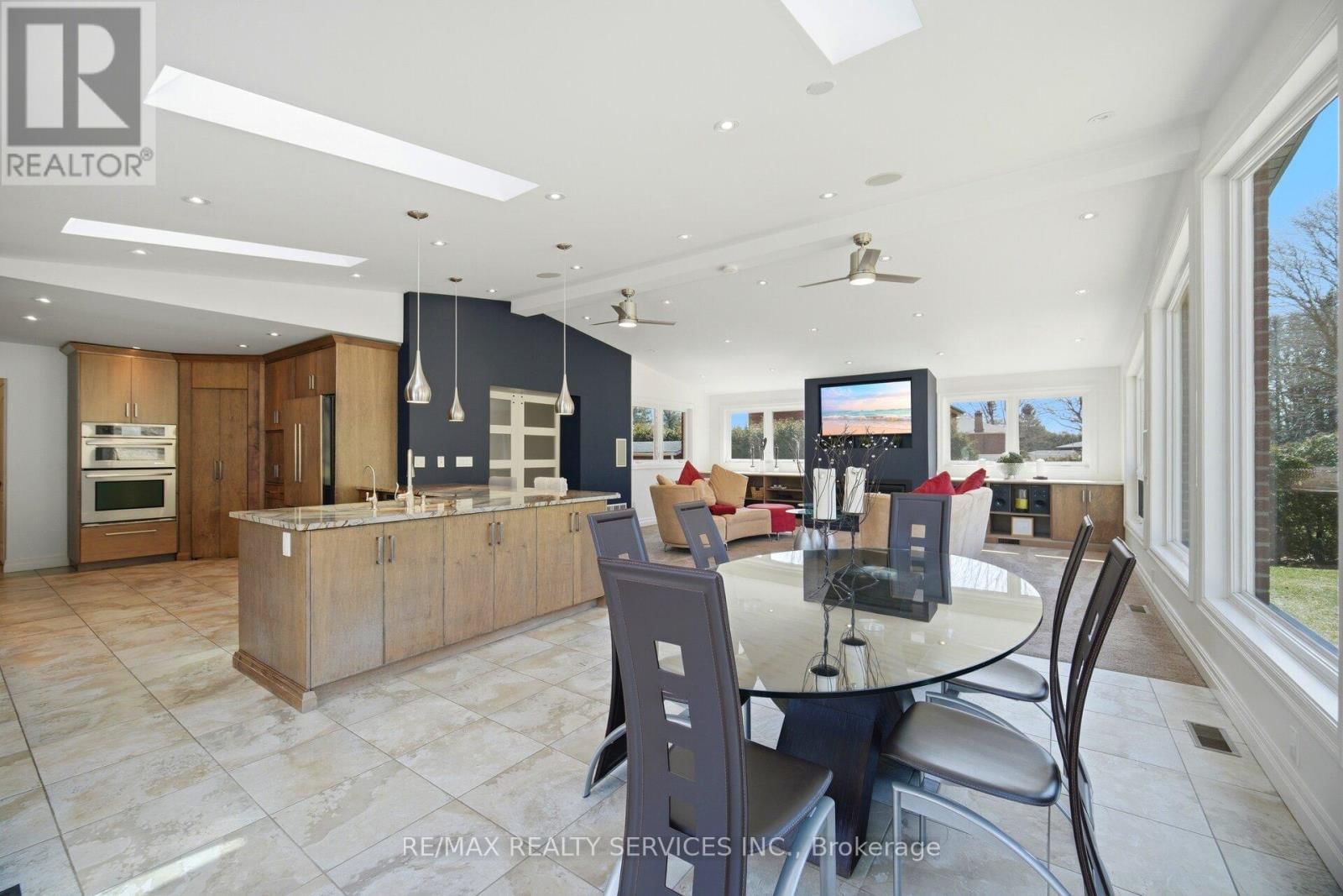 38 MARILYN STREET Image 15