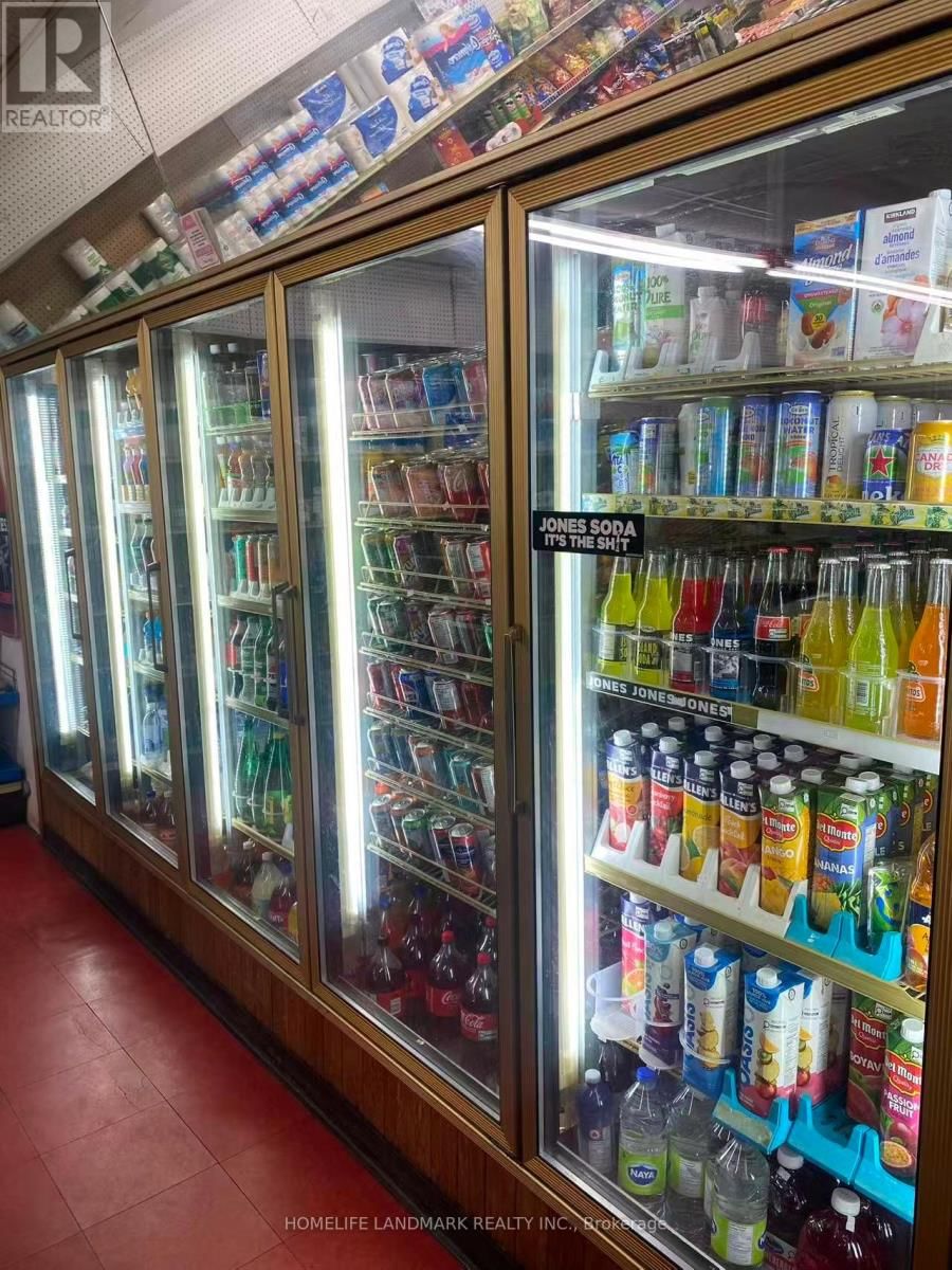 3261 DUFFERIN STREET Image 11