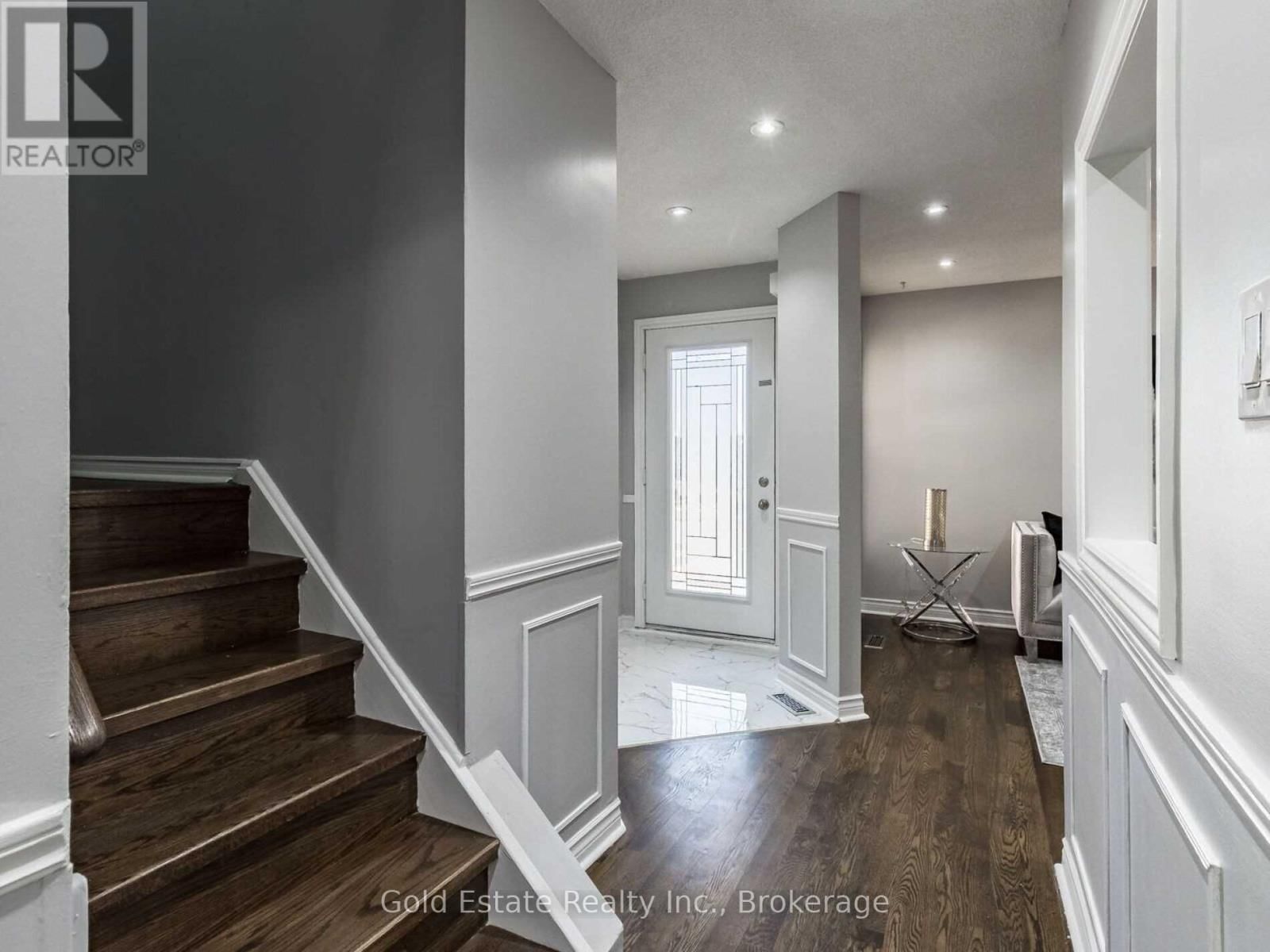 Upper - 25 HORSHAM STREET Image 5