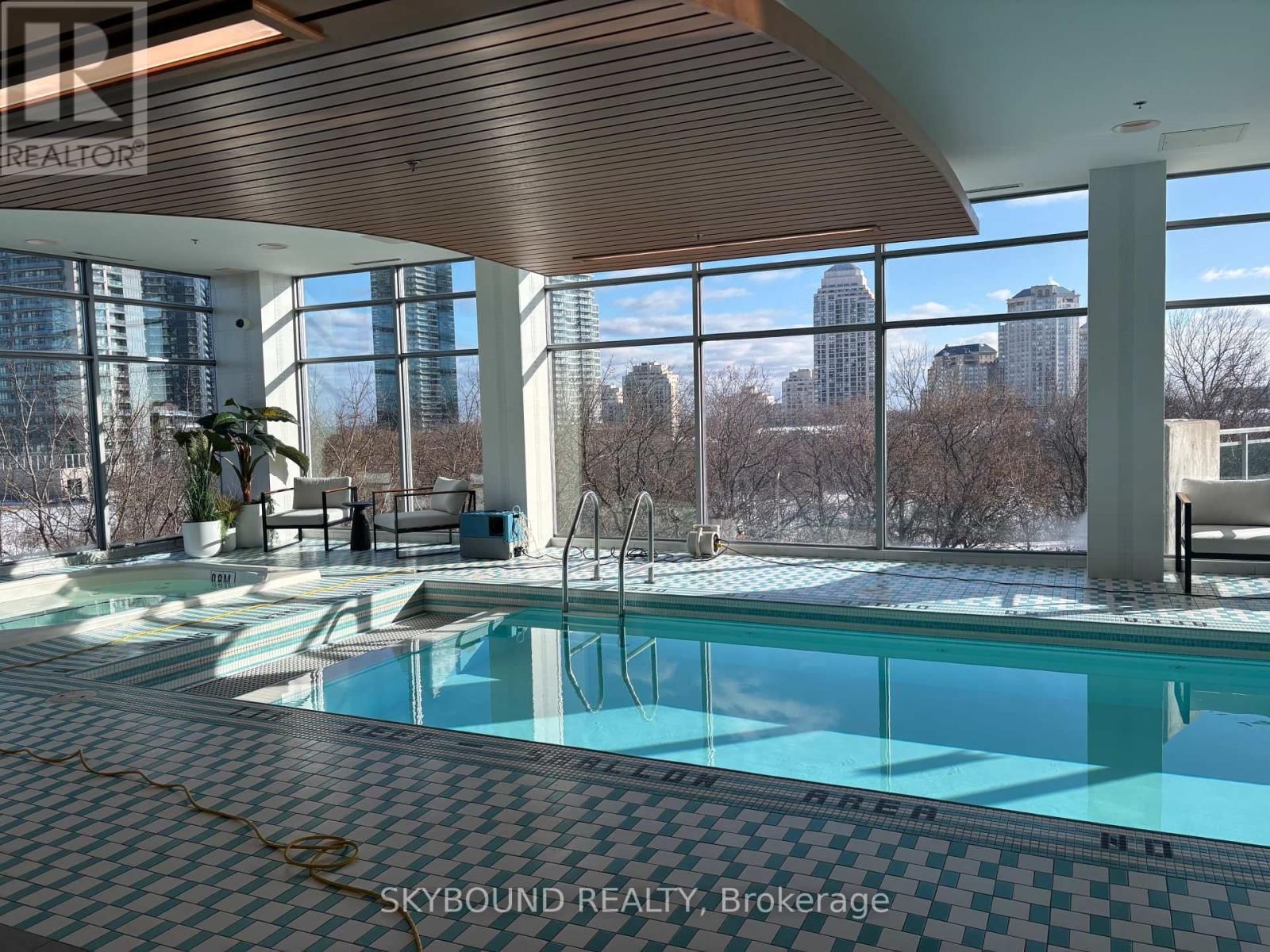 2723 - 165 LEGION ROAD NORTH Image 22