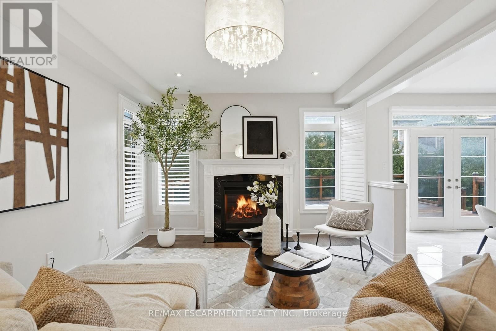 198 JESSIE CAVERHILL PASS Image 12