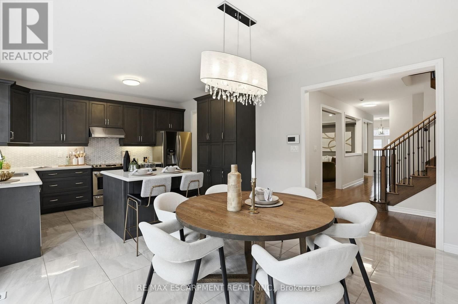 198 JESSIE CAVERHILL PASS Image 19