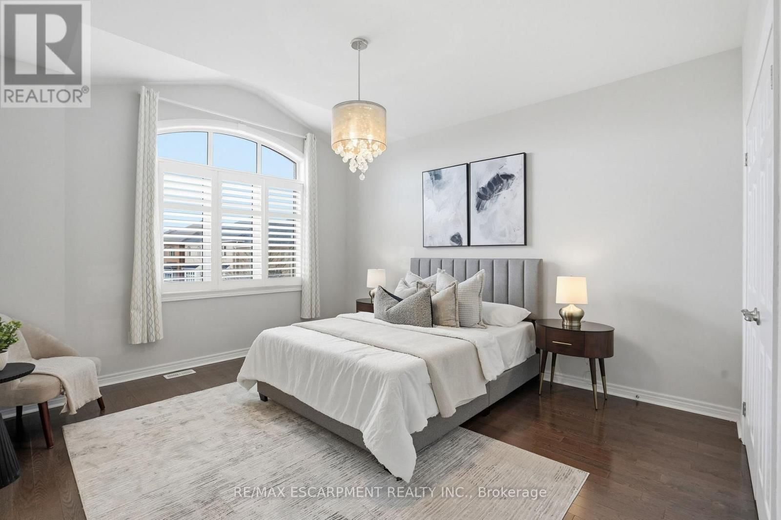 198 JESSIE CAVERHILL PASS Image 37