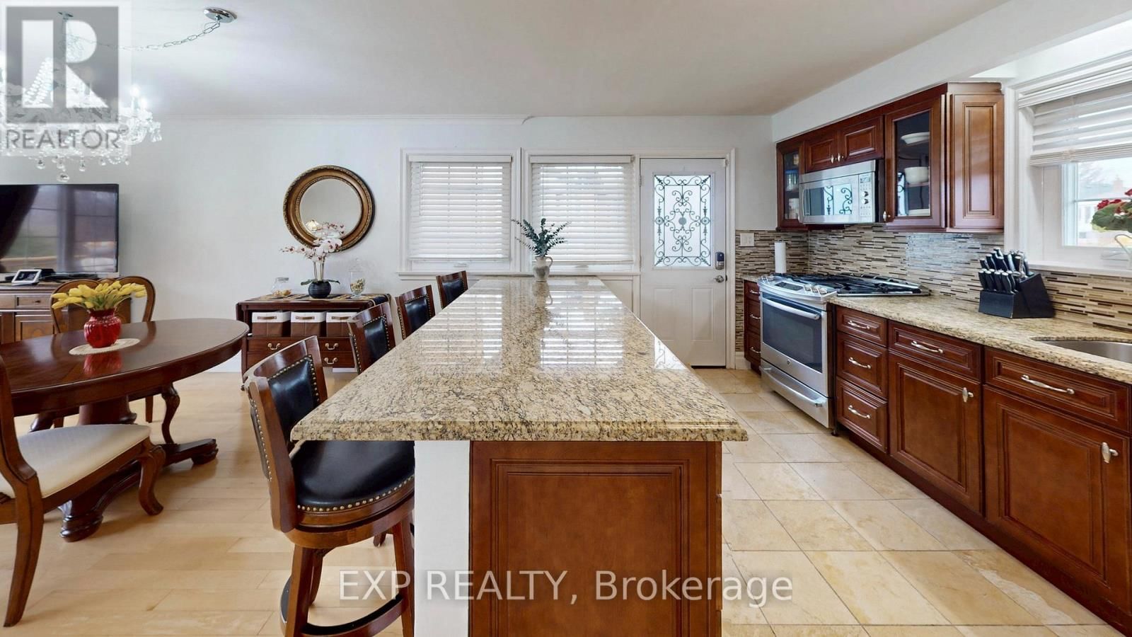 77 LETCHWORTH CRESCENT Image 12