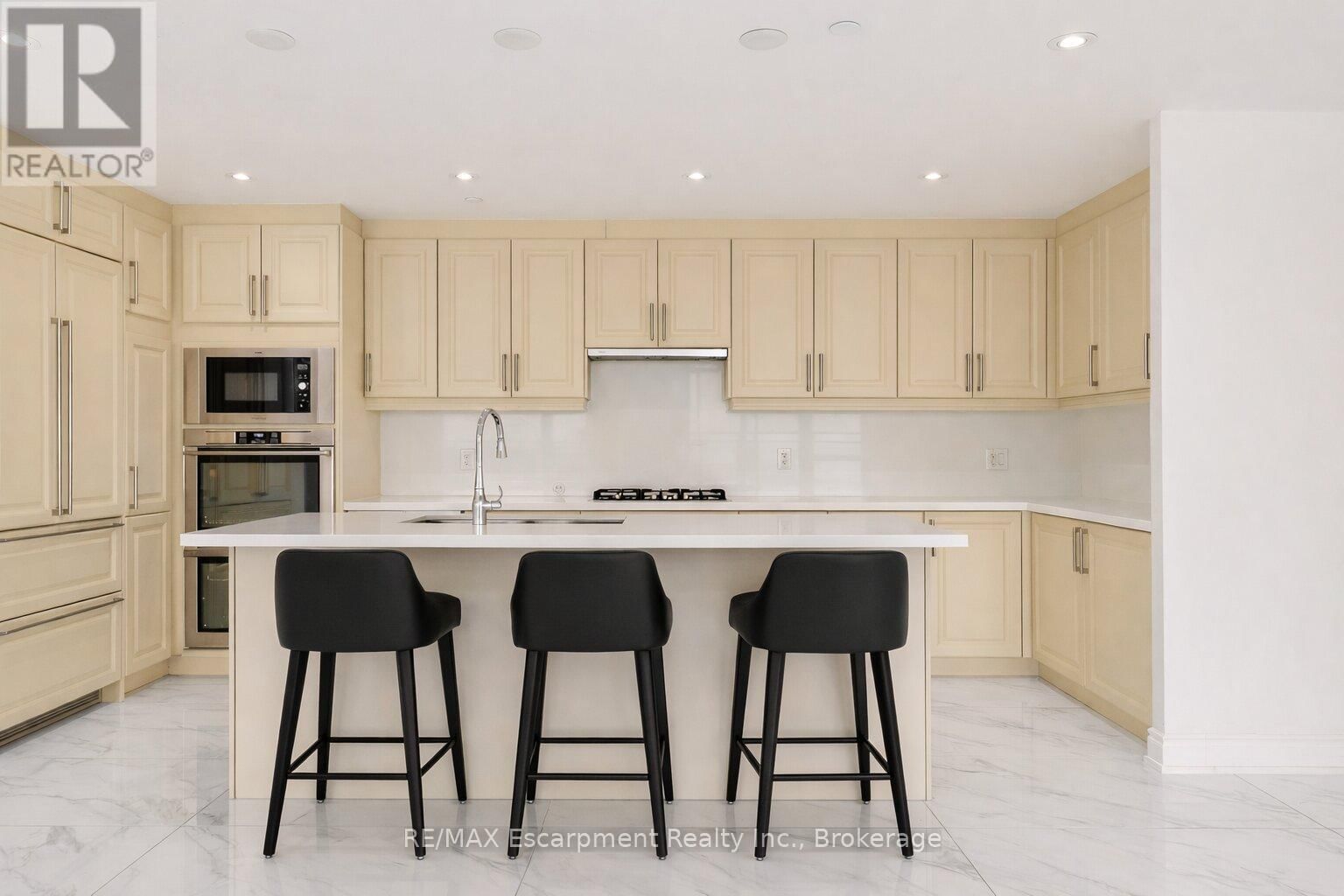 827 - 3500 LAKESHORE ROAD WEST Image 9