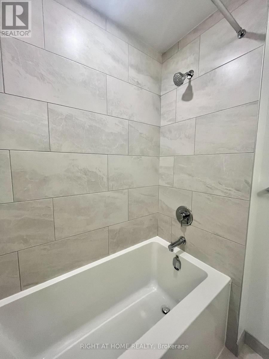 3901 - 395 SQUARE ONE DRIVE Image 22