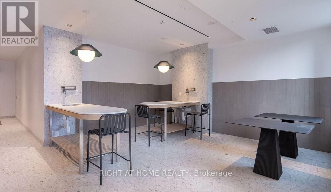 3901 - 395 SQUARE ONE DRIVE Image 31