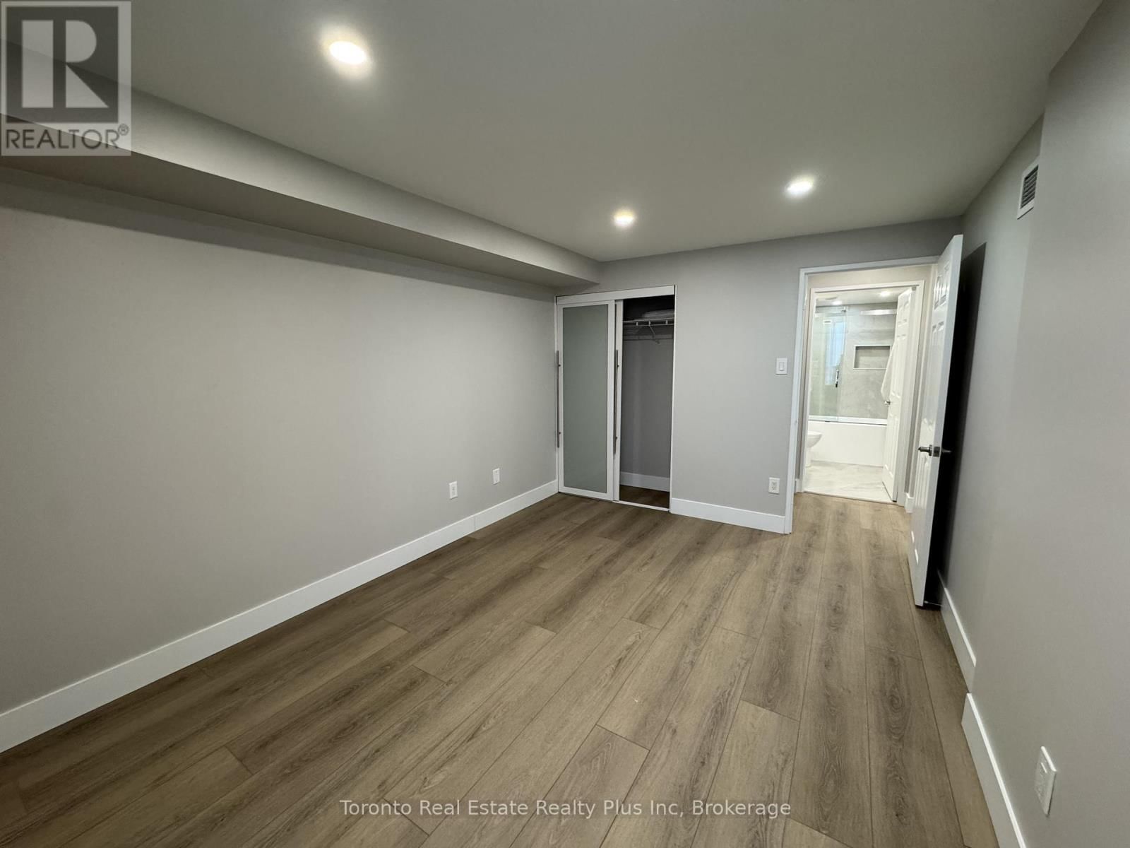 1508 - 350 RATHBURN ROAD Image 9