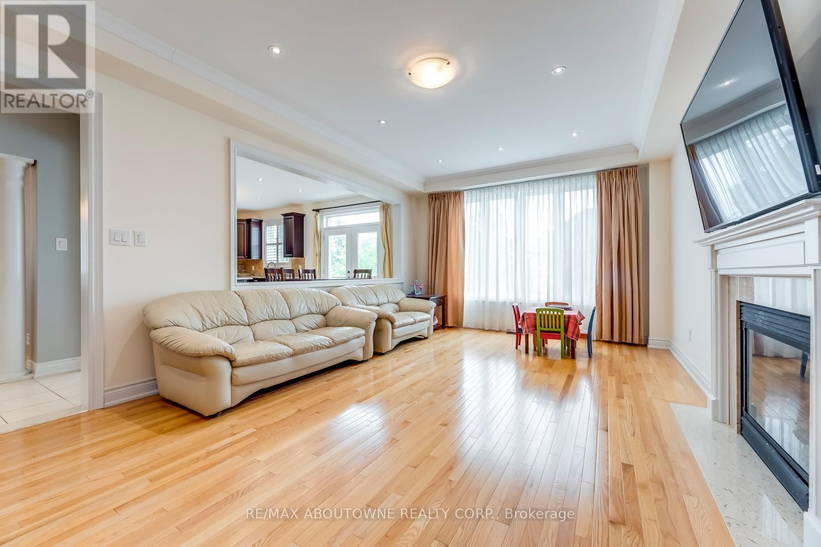 2481 TAYLORWOOD DRIVE Image 12