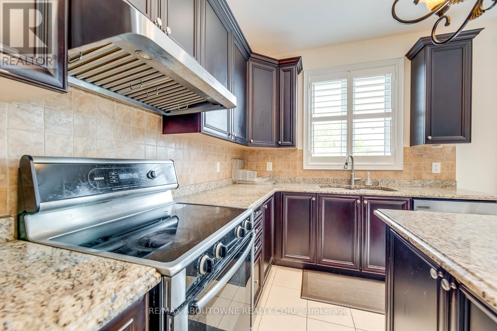 2481 TAYLORWOOD DRIVE Image 20