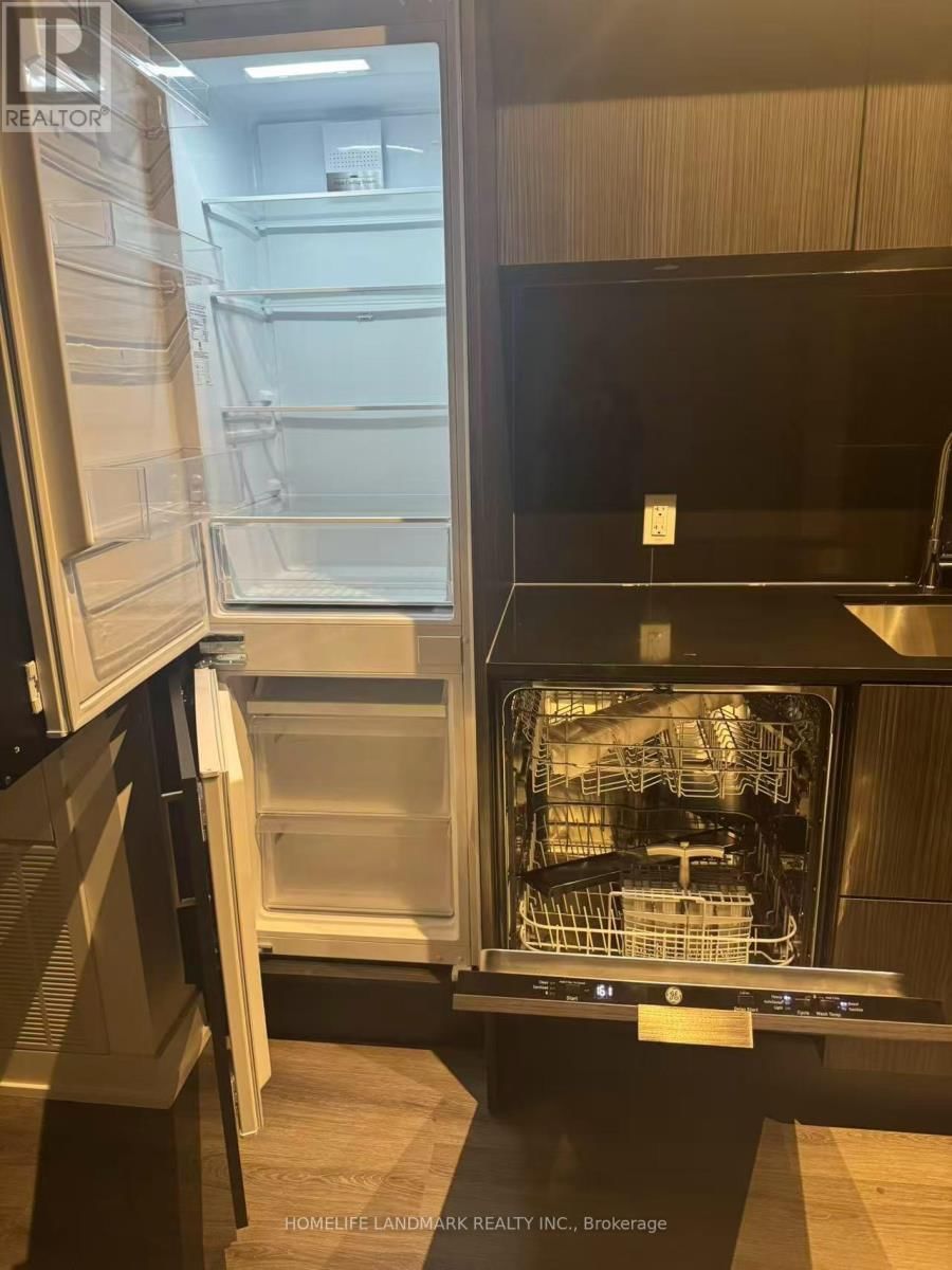 3601 - 448 BURNHAMTHORPE ROAD WEST Image 6