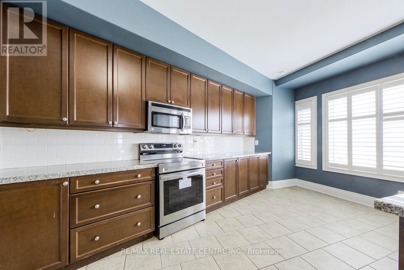 9075 DERRY ROAD Image 18