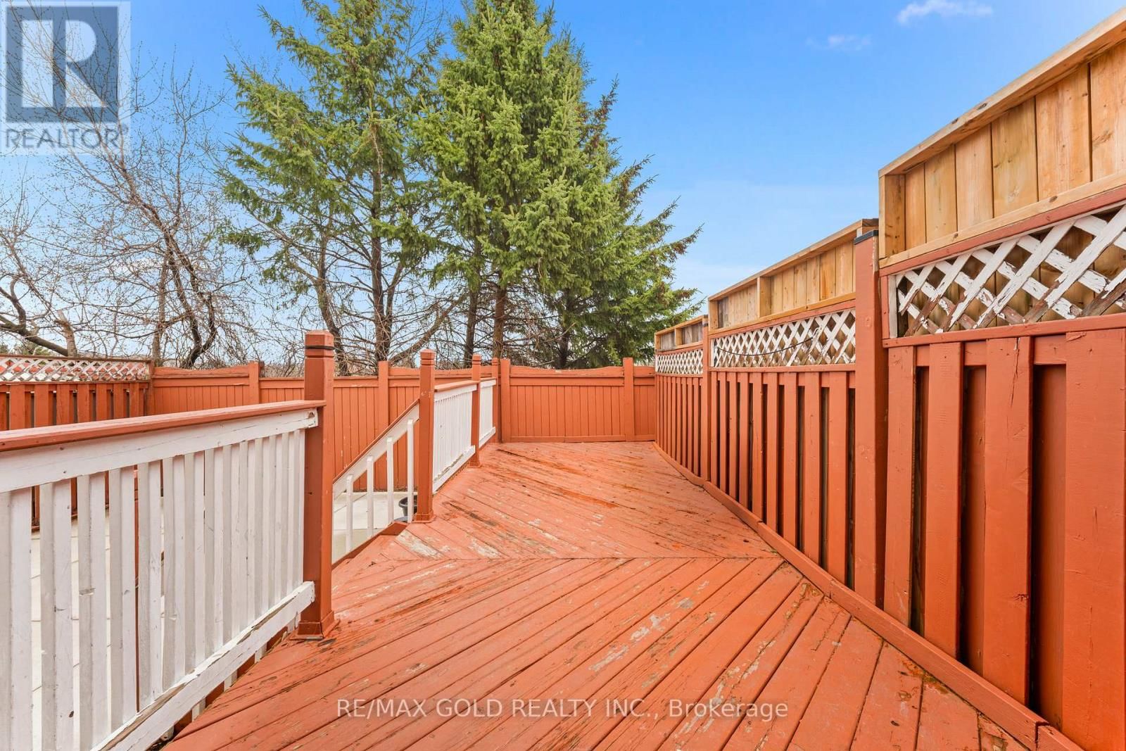 15 REVELSTOKE PLACE Image 44