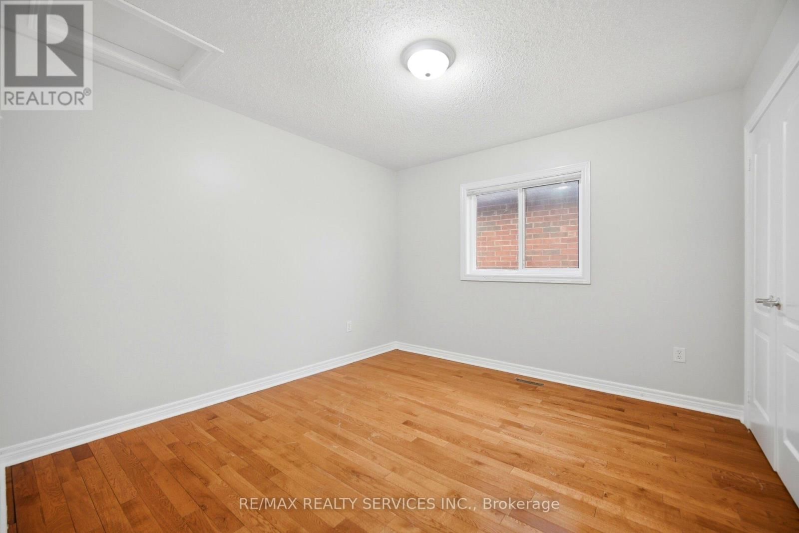 17 DONHERB CRESCENT Image 34