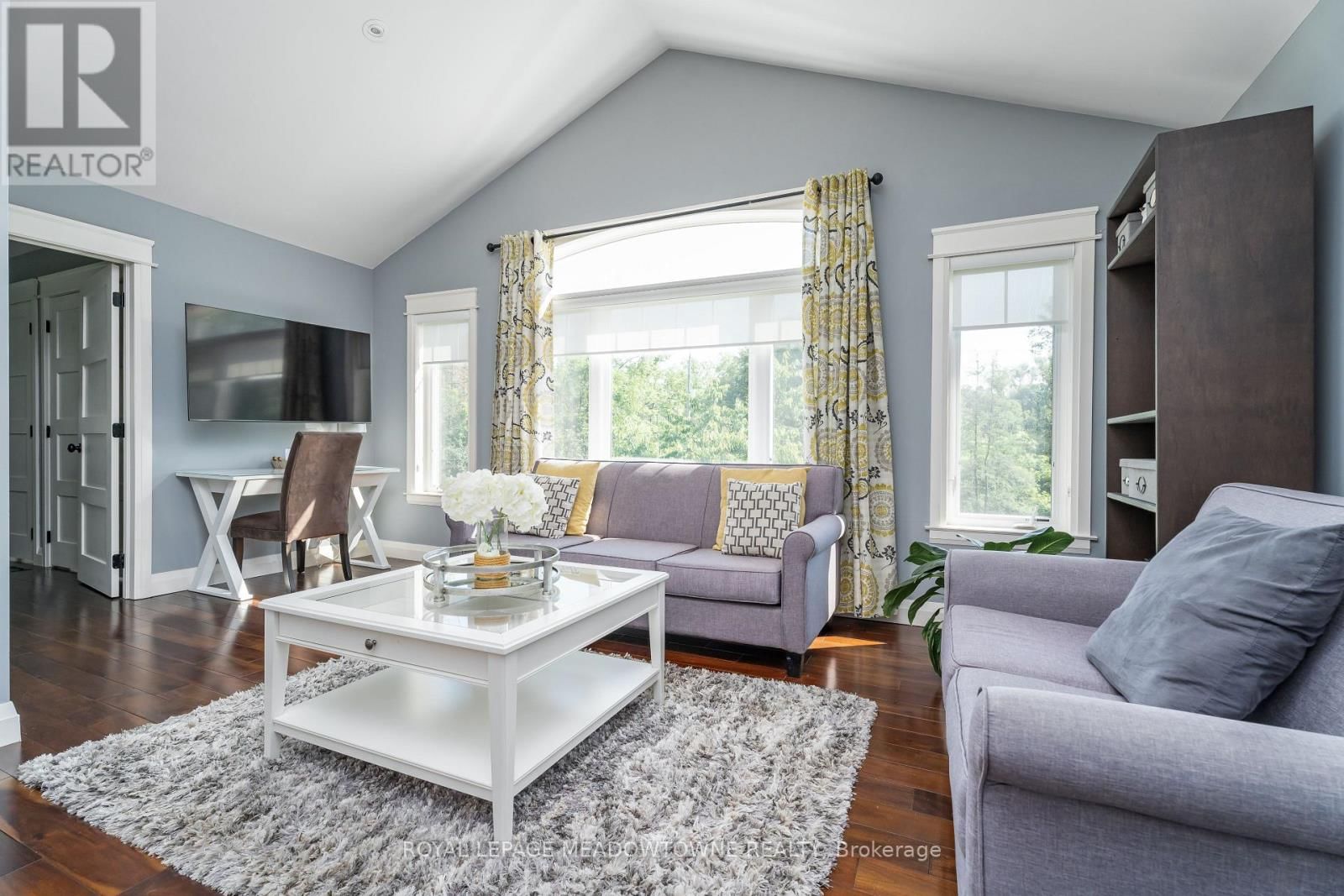 254 MAIN STREET SOUTH Image 33