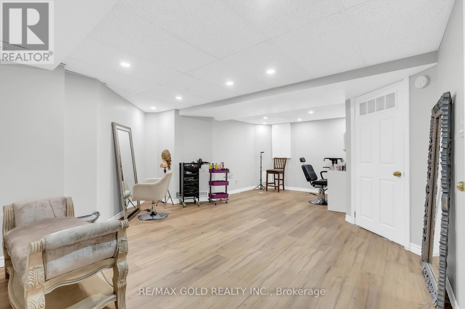 2911 TRADEWIND DRIVE Image 35