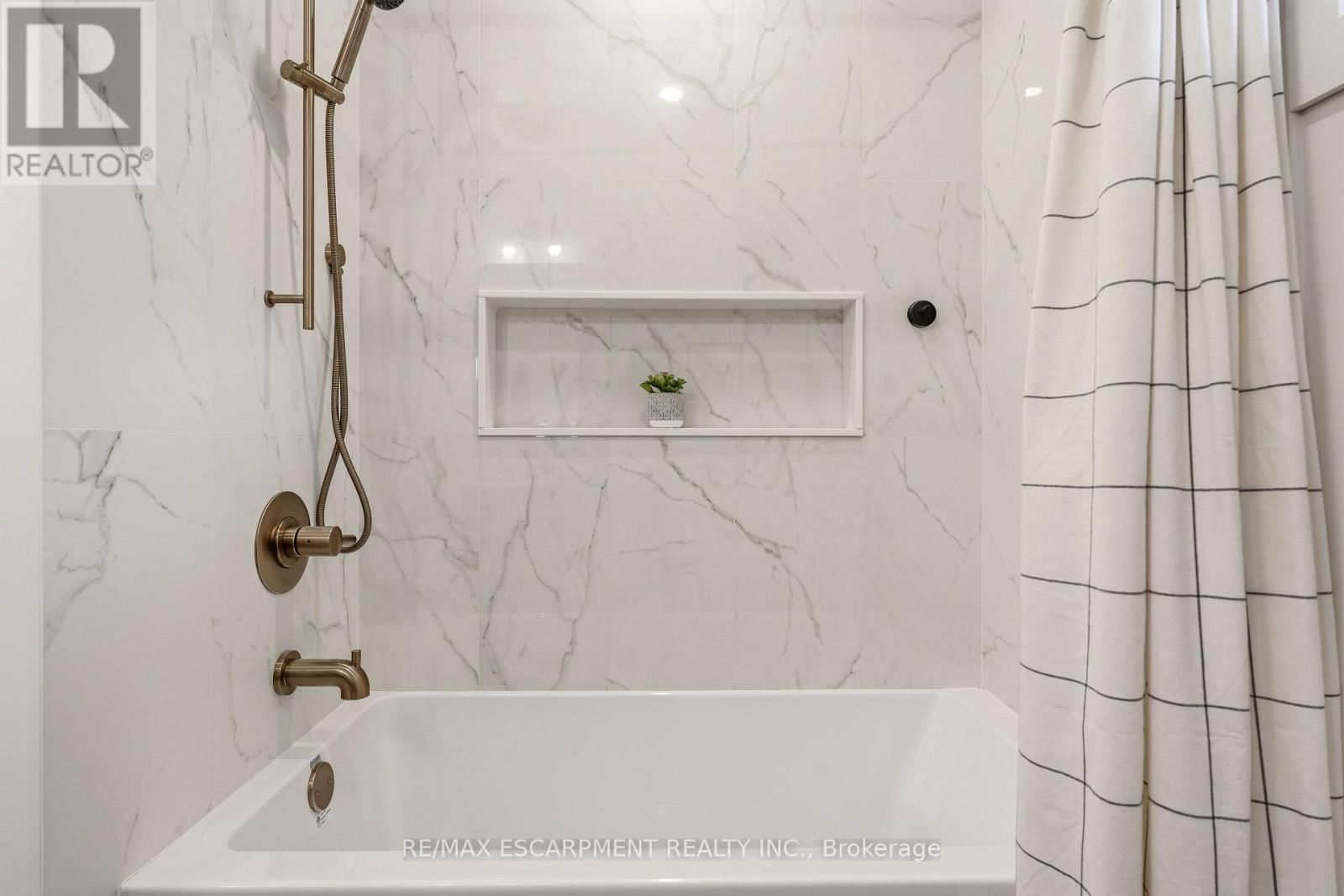 4046 GRAPEHILL AVENUE Image 30