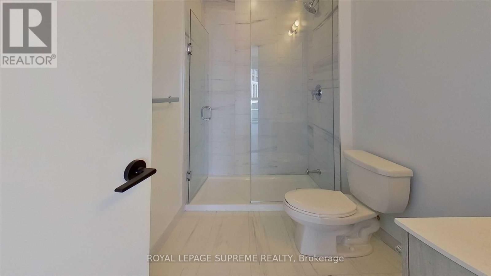 417 - 60 GEORGE BUTCHART DRIVE Image 12