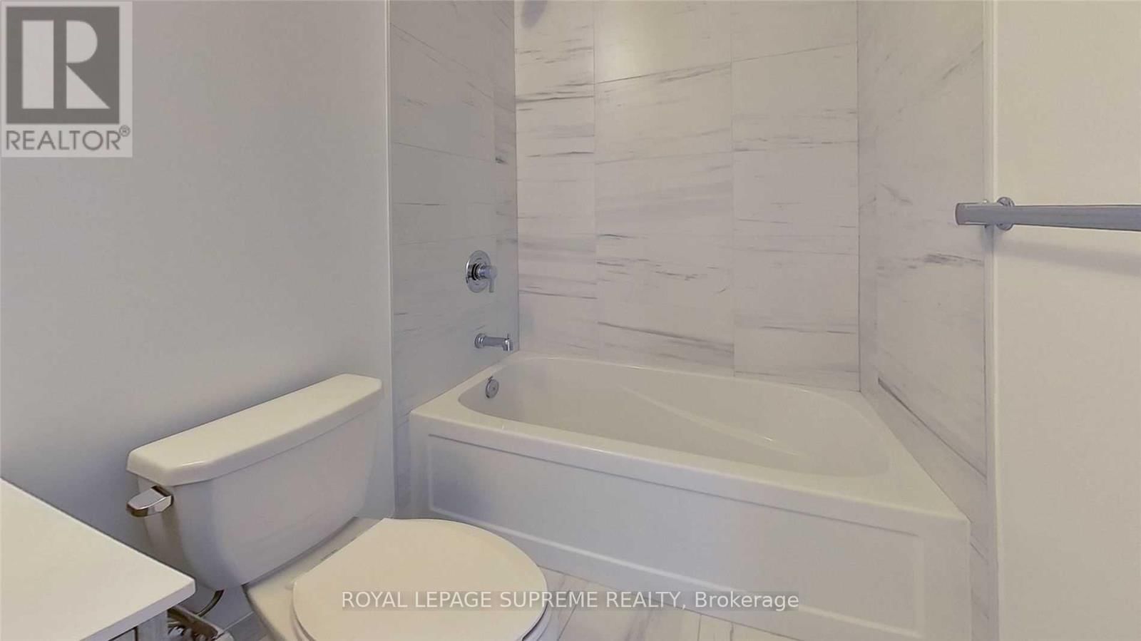 417 - 60 GEORGE BUTCHART DRIVE Image 14