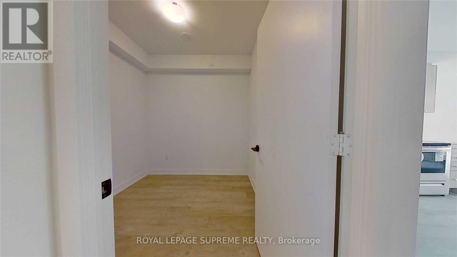 417 - 60 GEORGE BUTCHART DRIVE Image 17