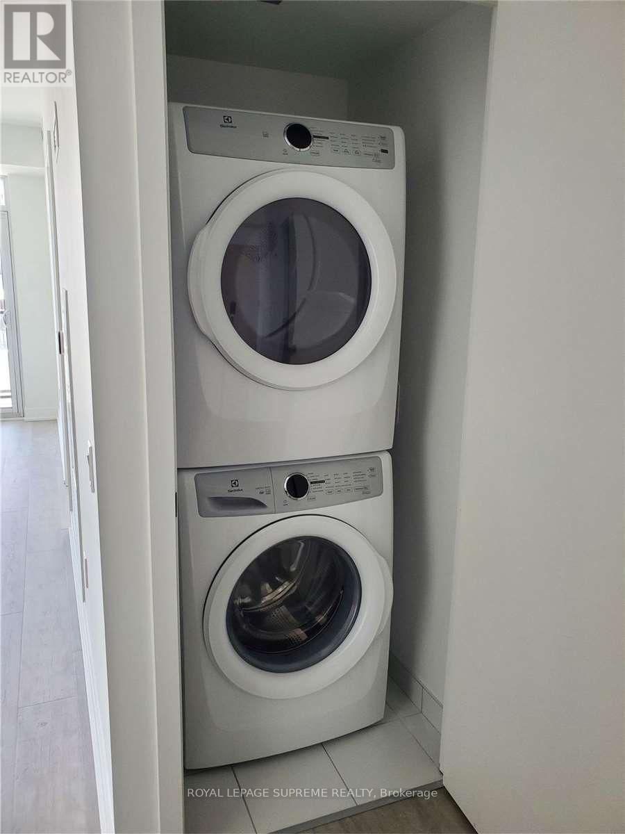 417 - 60 GEORGE BUTCHART DRIVE Image 18