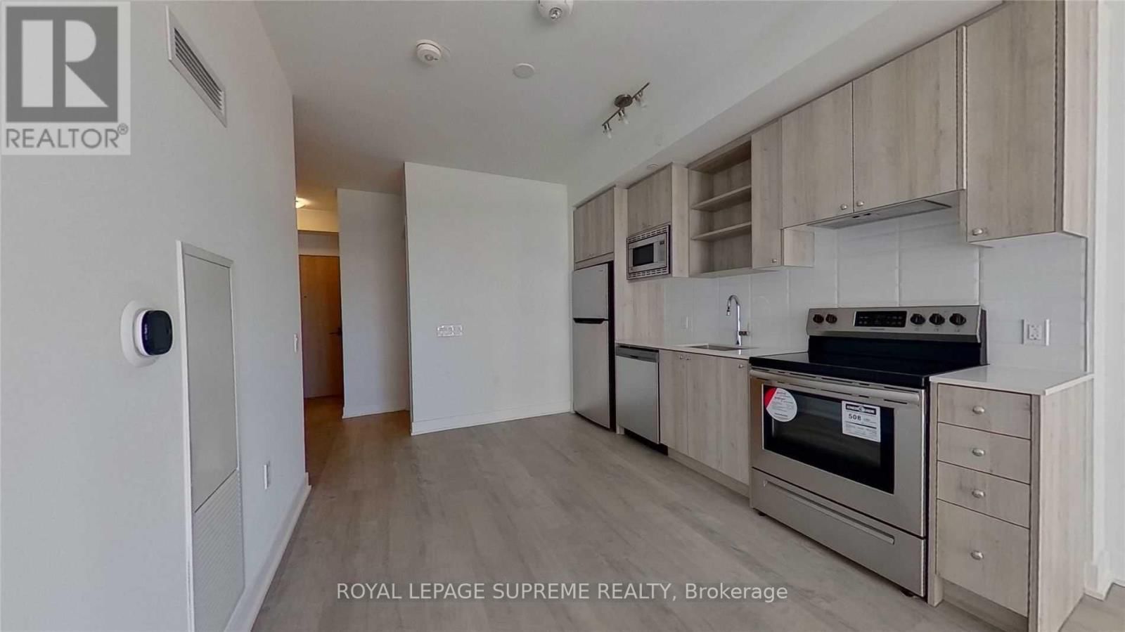 417 - 60 GEORGE BUTCHART DRIVE Image 4