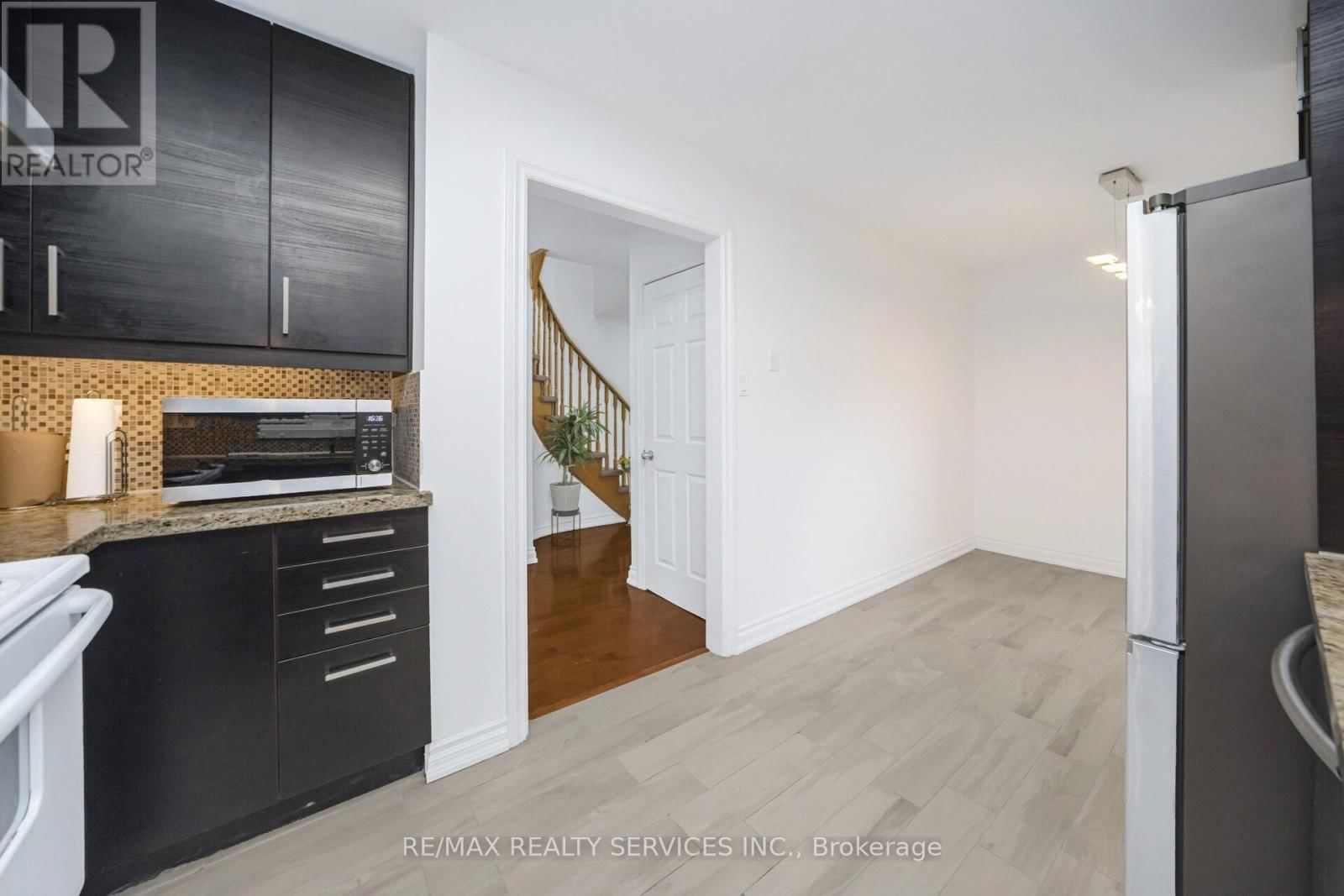 19 WAYNE NICOL DRIVE Image 15