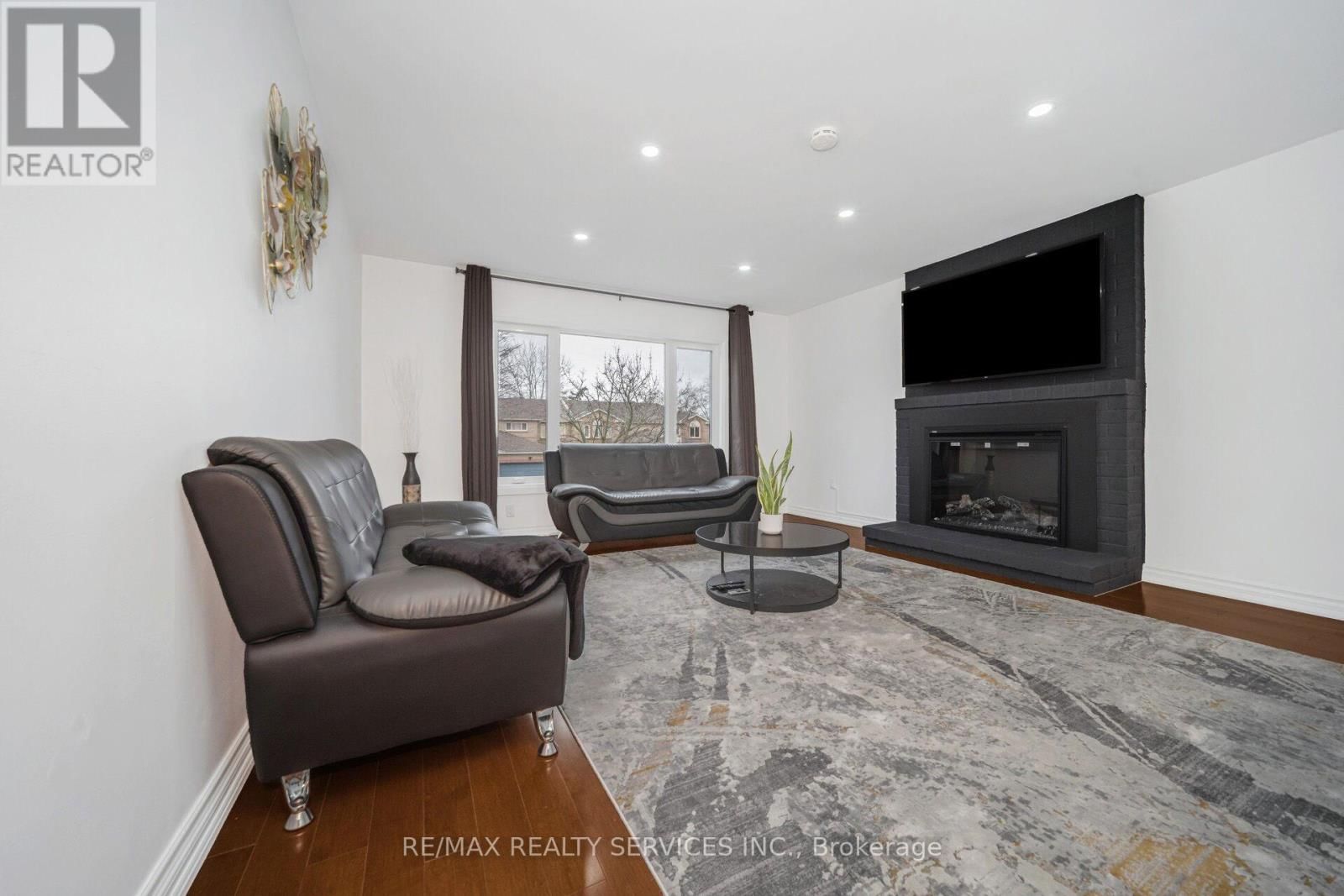 19 WAYNE NICOL DRIVE Image 19