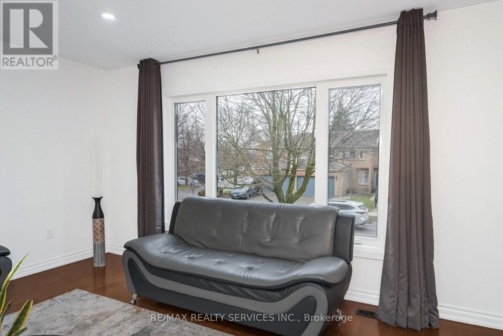 19 WAYNE NICOL DRIVE Image 21