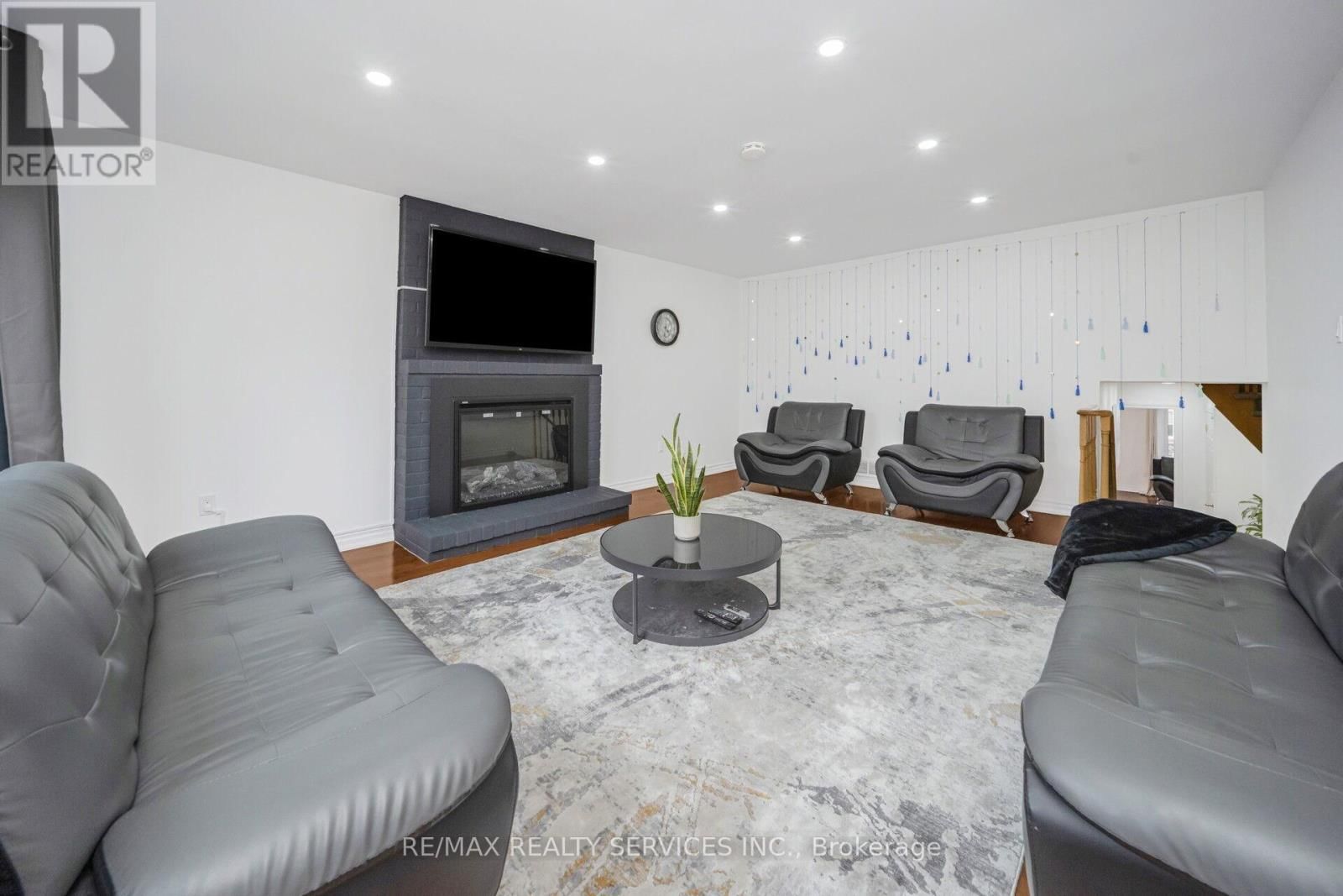 19 WAYNE NICOL DRIVE Image 23