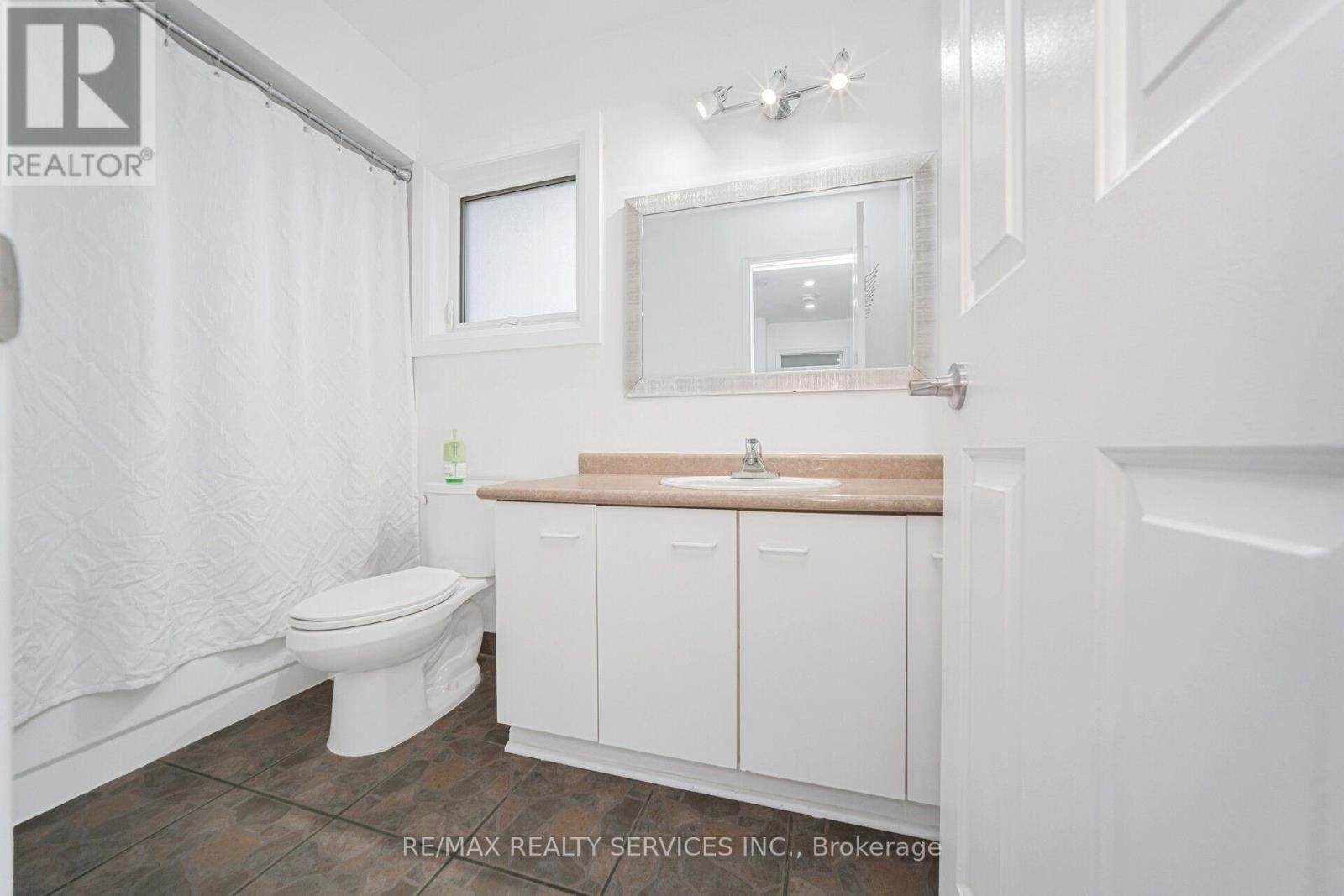 19 WAYNE NICOL DRIVE Image 29